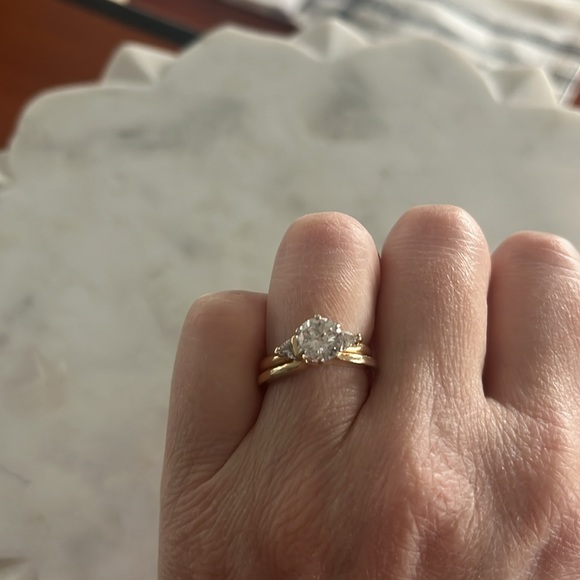 COPY - Engagement/wedding ring size 5 - Picture 3 of 7